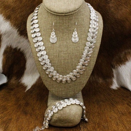 Nott Celtic Spiral Link Jewelry Set in Sterling Silver Egyptian